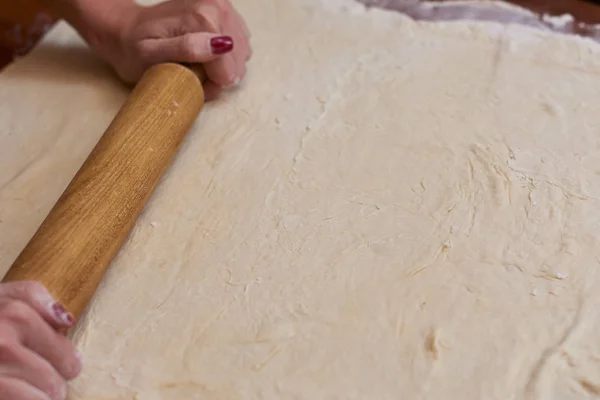 Close Hands Woman Kneading Dough Wooden Board — Stock Photo, Image