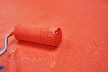 kırmızı boya ile rulo yakın çekim