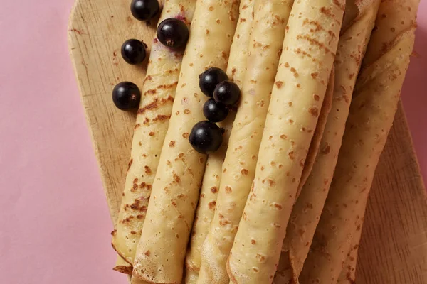 Twisted Crepes Black Currant Served Wooden Board — Stock Photo, Image