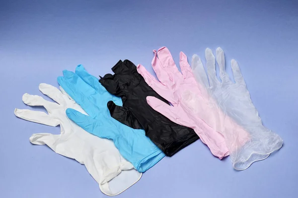 Vue Rapprochée Gants Lumineux Colorés Sur Fond Bleu — Photo