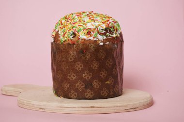 Tahtada Paskalya pastası, fotokopi alanı olan pastel arkaplan