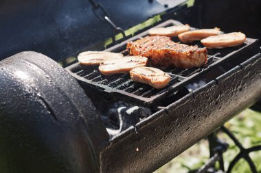 Izgarada et, barbekü..