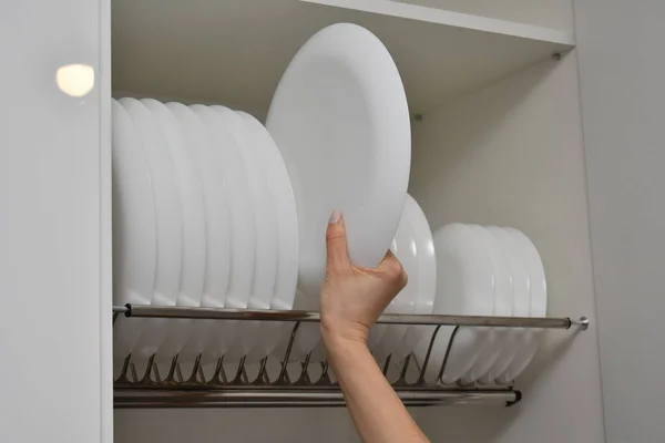 Cropped Shot Woman Holding Clean White Plates Kitchen — Stock Photo, Image