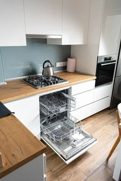 Close View Open Dishwasher Modern Kitchen Interior — Stock Photo, Image