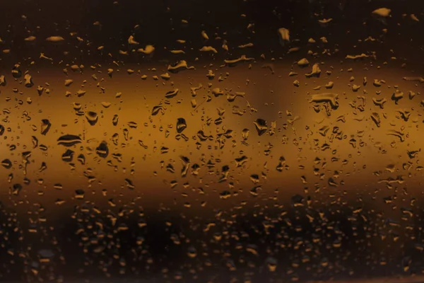 Zbliżenie Pomarańczowe Krople Deszczu Szkło Pora Deszczowa Jesienią — Zdjęcie stockowe