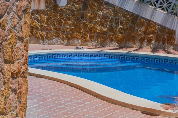 Luxe Zwembad Met Prachtige Landschapsarchitectuur Van Het Grondgebied Achtergrond Een — Stockfoto