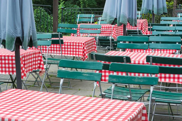 Taverna Restaurang Tabeller Med Röd Rutiga Tisdecke Och Stol — Stockfoto