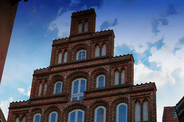 Fassade Eines Alten Hauses Mit Stufengiebel Der Historischen Altstadt Zentrum — Stockfoto