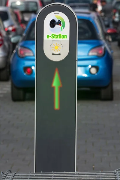 Parking Heiligenhaus Charging Modern Electric Car Road Future Automobile — Stock Photo, Image