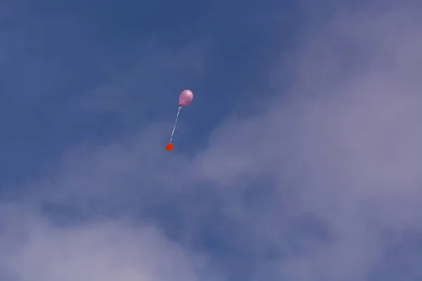 Pink Balloon Ribbon Greeting Card Front Blue Sky — Stock Photo, Image