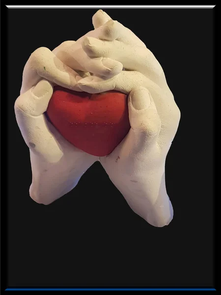 Felnőtt Férfi Kéz Tart Egy Piros Szív Egészségügyi Szeretet Adni — Stock Fotó