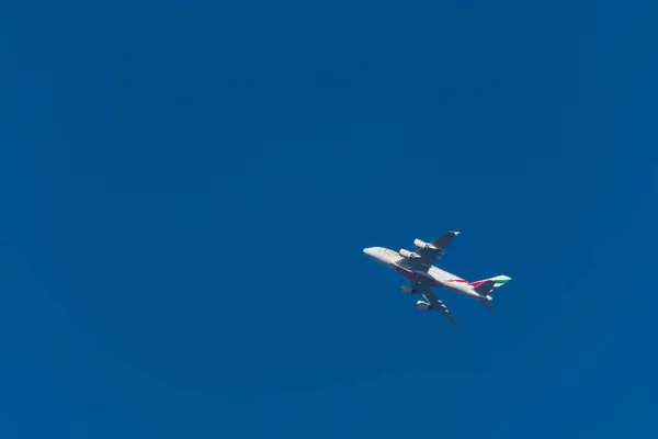 Emirates Airbus A-380 during the launch process — Stock Photo, Image