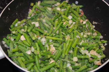 Buğulanmış genç yeşil fasulye,                 