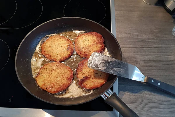 Hausgemachte Kartoffelpuffer — Stockfoto