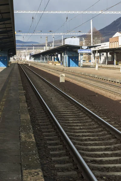 Şehirdeki tren istasyonu. — Stok fotoğraf