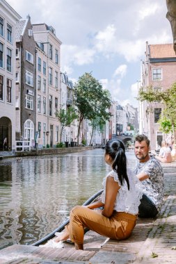 Utrecht Hollanda Mayıs 2020, bir bahar günü Haar Utrecht Ortaçağ kalesi Corona virüsü salgını sırasında boş bahçeler, çoğu bahçe ve park Haziran 'da yeniden açıldı.