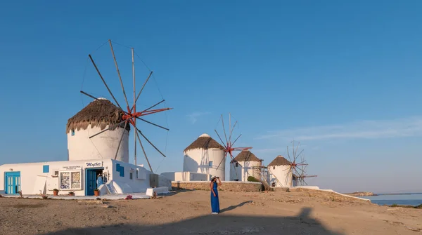 Острів Mykonos Greece з побіленим будинком на вулицях невеликої Венеції Mykonos — стокове фото