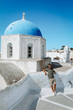 Santorini Yunanistan, Yunanistan Adası 'nda tatil yapan gençler Santorini