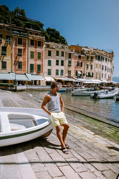 Portofino Italië Juni 2020, Portofino beroemde baai, Italië kleurrijk dorp Ligurische kust — Stockfoto