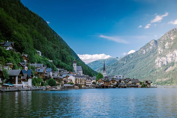 Village de Hallstatt sur le lac de Hallstatter dans les Alpes autrichiennes Autriche — Photo