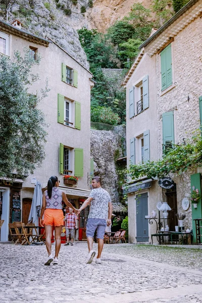 Moustiers-Sainte-Marie Köyü, Provence, Fransa Haziran 2020 — Stok fotoğraf