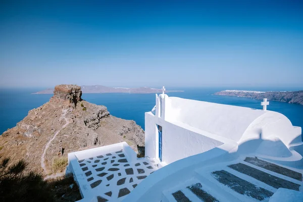 View of the island and whitewashed village of Santorini, Greece — Stock Photo, Image