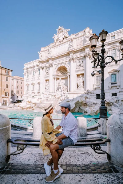 Trevi Fountain, Ρώμη, Ιταλία το πρωί — Φωτογραφία Αρχείου