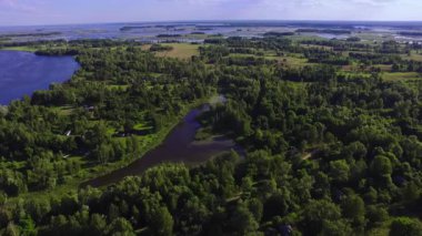 Çernobil Bölgesi 'ndeki Pripyat Nehri Sel Ovası: Göller ve sulak alanlar arasında terk edilmiş köy: Bilimsel bir belgesel konsepti olarak hidroloji ve nehir ekolojisi