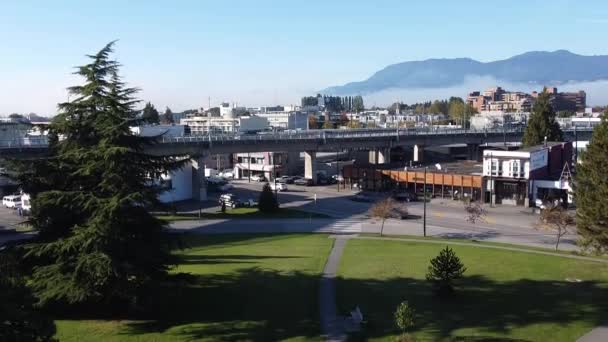 Vue Aérienne Pont Avec Circulation Par Une Journée Ensoleillée Canada — Video