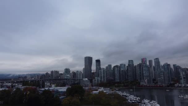 Closing Shot Vancouver Downtown Cloudy Day — Stok Video