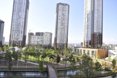 Şehir, gökyüzü, park, şehir manzarası, mimari, şehir, bina, nehir, su, şehir, binalar, gökdelen, yansıtma, iş, manzara, panorama, gökyüzü, köprü, göl, seyahat, manzara, kule, mavi, ABD, merkez