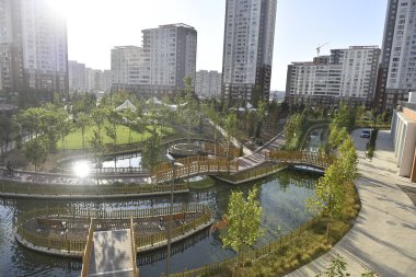 Şehir, gökyüzü, park, şehir manzarası, mimari, şehir, bina, nehir, su, şehir, binalar, gökdelen, yansıtma, iş, manzara, panorama, gökyüzü, köprü, göl, seyahat, manzara, kule, mavi, ABD, merkez