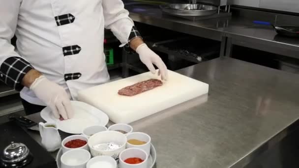 Lebensmittel Koch Kochen Küche Frau Hände Restaurant Koch Menschen Vorbereitung — Stockvideo