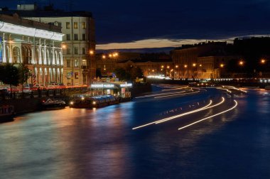Saint Petersburg 'daki Kanal' ı gece geç, Rusya