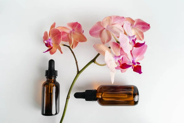 Bottles Essence Surum Skin Health Background Flowers Natural Herbal Skin — Stock Photo, Image