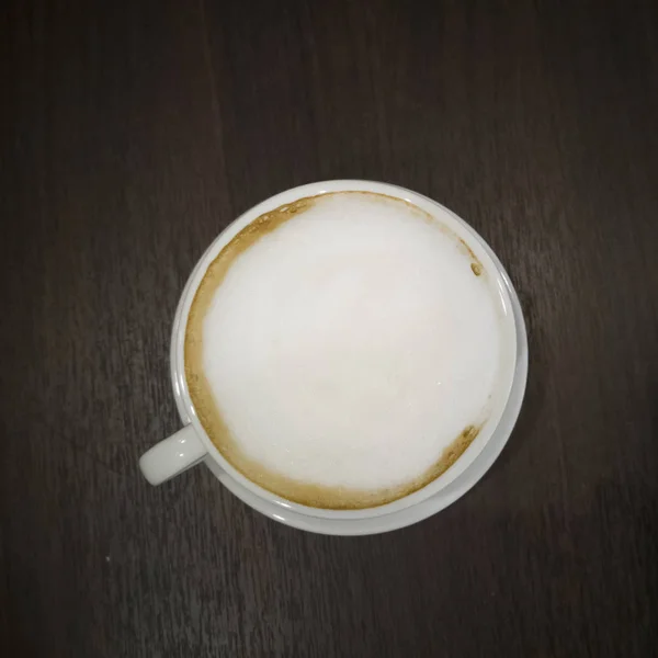 Cappuccino Kopi Atas Meja Sebagai Latar Belakang Sarapan — Stok Foto