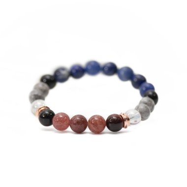 semigem boncuk Bileklik tecrit beyaz arka plan üzerinde