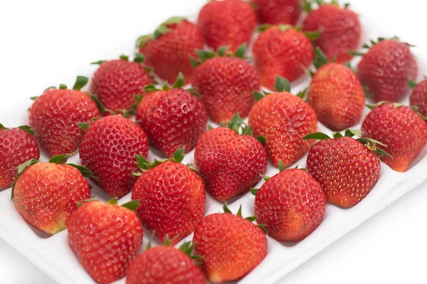 Premium Erdbeere Polystyrol Schaumstoffschale Isolieren Auf Weißem Hintergrund — Stockfoto