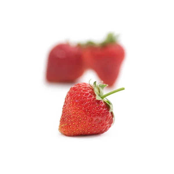 Frische Erdbeere Isolieren Auf Weißem Hintergrund — Stockfoto