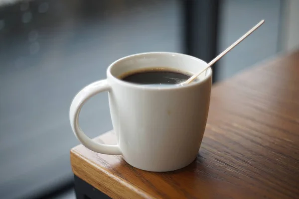 桌上的咖啡黑咖啡. — 图库照片