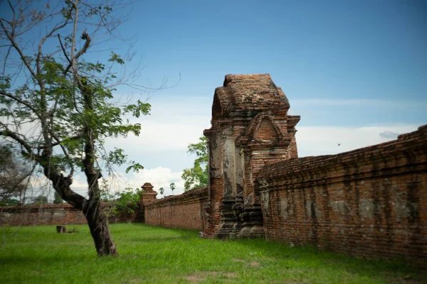 Забор Древний Храм Ват Mahaeyong Ayuttaya Таиланд — стоковое фото