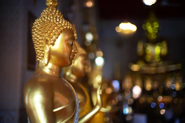 Templo Público Estado Budista Dourado Wat Mahathat Yuwaratrangsarit Bangkok Tailândia — Fotografia de Stock