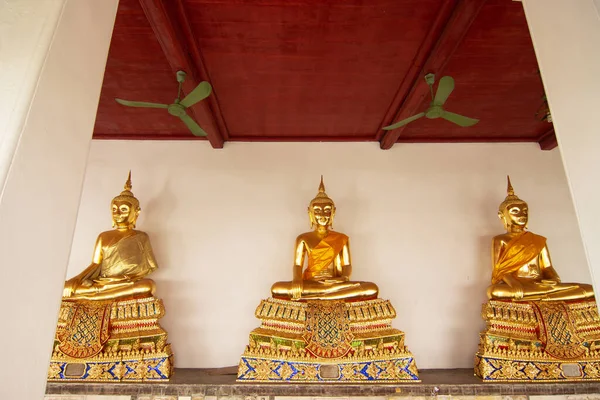 Tempio Pubblico Stato Buddista Oro Wat Mahathat Yuwaratrangsarit Bangkok Thailandia — Foto Stock