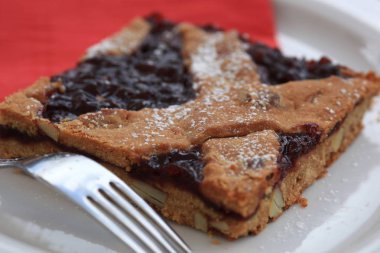 Torta della nonna fatta in casa