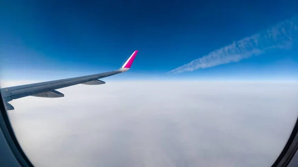 Inversion Trail Airplane Clouds View Porthole — Stock Photo, Image