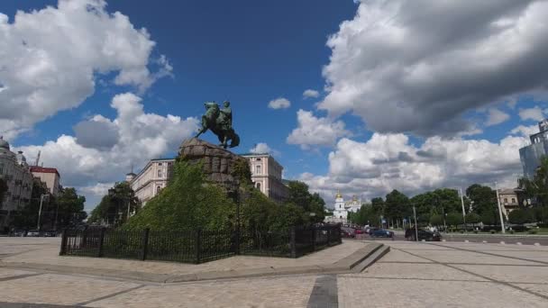 Bohdan Khmelnytsky Denkmal Auf Dem Sofioter Platz Kiew Ukraine Zeitraffer — Stockvideo