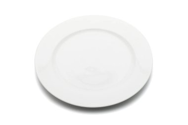 Beyaz zemin üzerinde yüksek açılı beyaz plaka. Kırpma yolu dahil