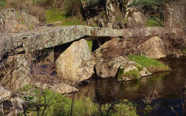 Old Granite Stone Walkway Bridge Cross Small Waterways — Stock Photo, Image