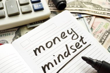 El yazısı bir not ve doları banknot para zihniyet.