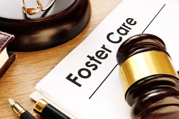 Foster Care Documents Gavel Desk — Stock Photo, Image